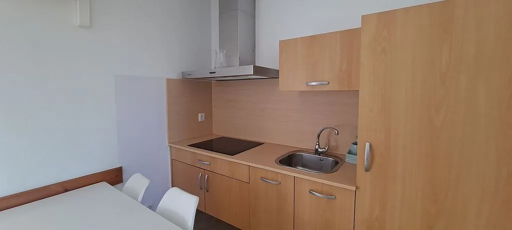 Cucina - 1-Bed Apartment with Pool on Avenida Del Decano