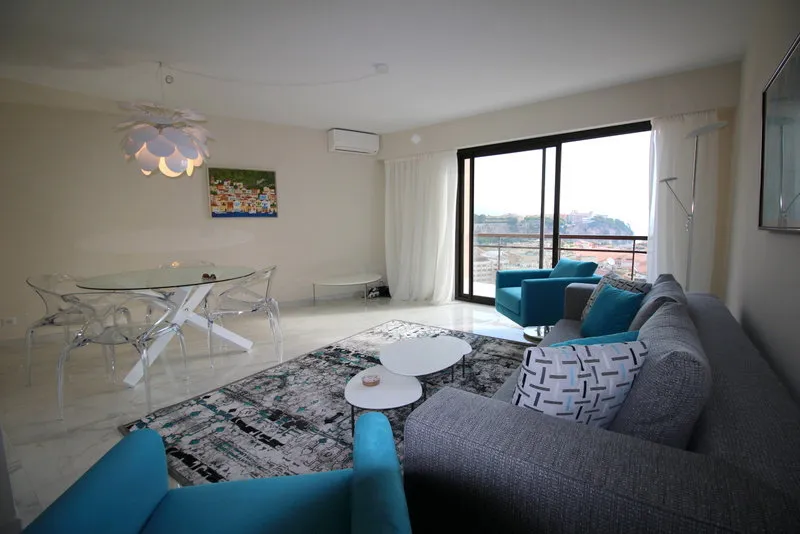 Séjour - Appartement 3 Pièces avec Vue Mer à Cap d'Ail