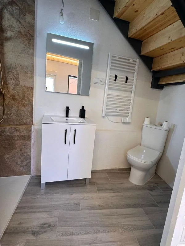 Salles de bain - Modern Chalet with City Views in San Antón