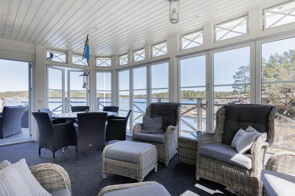 Terrasse - Modern House with Seafront in Tjust Archipelago