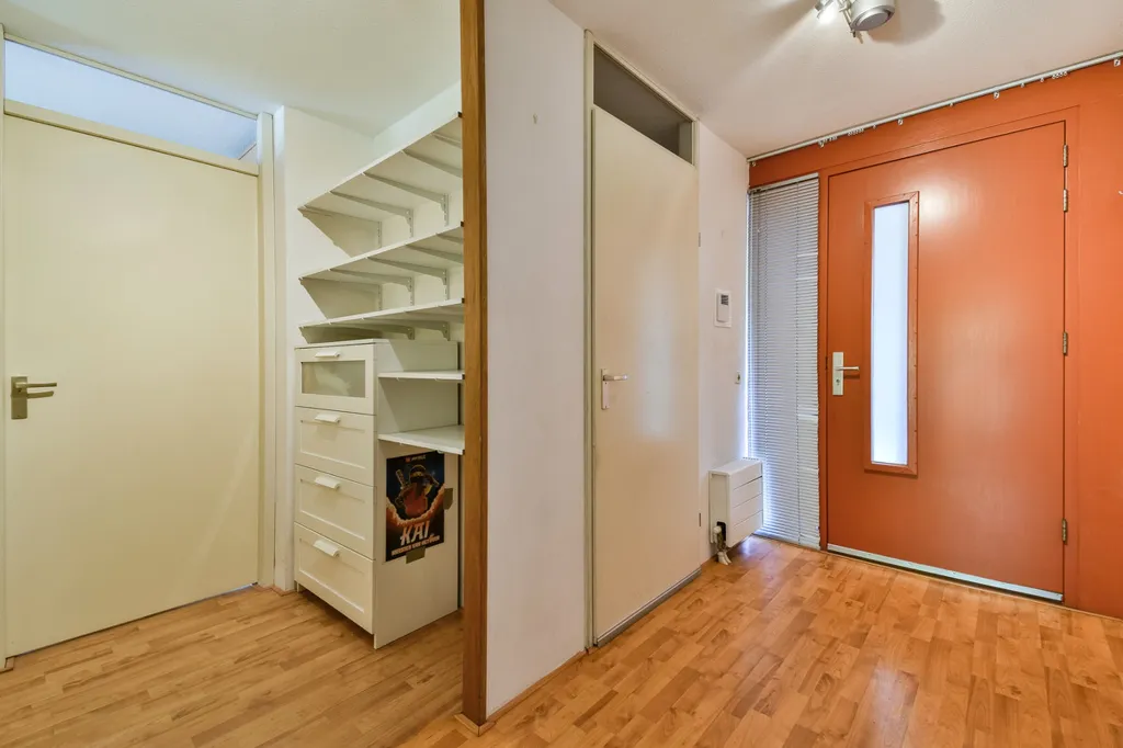 hallway_entrance