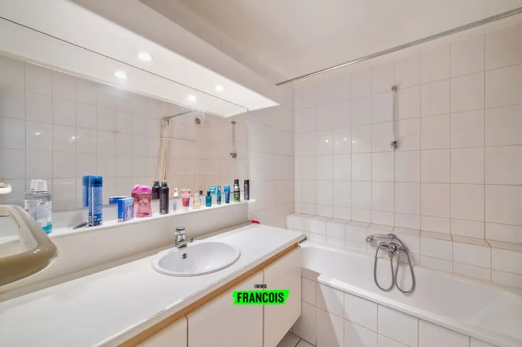 Bagni - Spacious Apartment with Terrace in Central Ostend