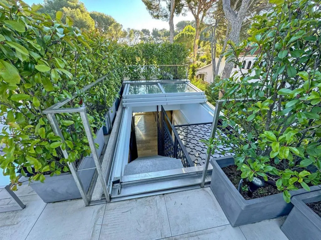 Terrace - 1950s Villa with Sea View in Cap d'Antibes
