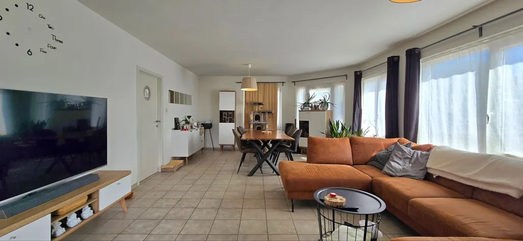 Elutuba - Commercial Property with Terrace in Lummen