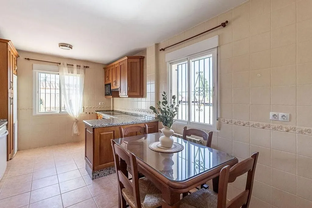 Cuisine - Chalet with Pool in Otura, Granada