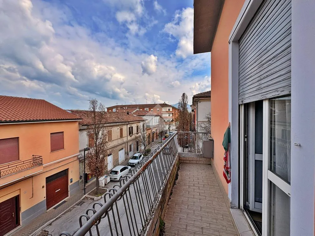 Balcon - Spacious Apartment with Balcony in Fabriano
