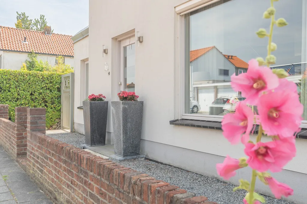 Exterior - Detached House with Private Garden in Yerseke