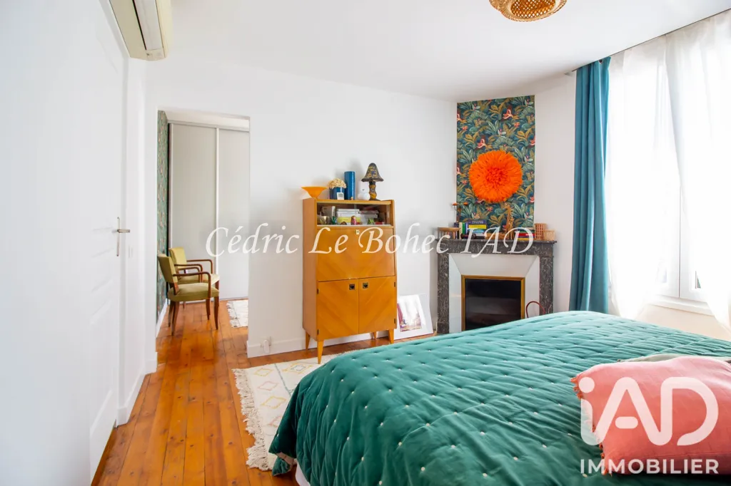 Bedrooms - Family House with Pool in Saint-Leu-La-Forêt