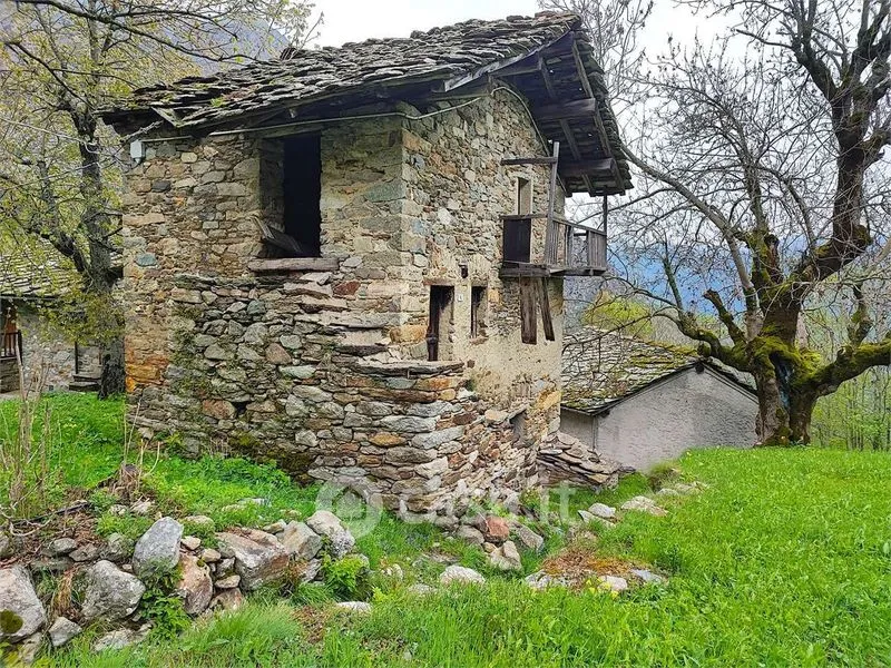 Esterno - Rustic Farmhouse with Mountain View in Perloz
