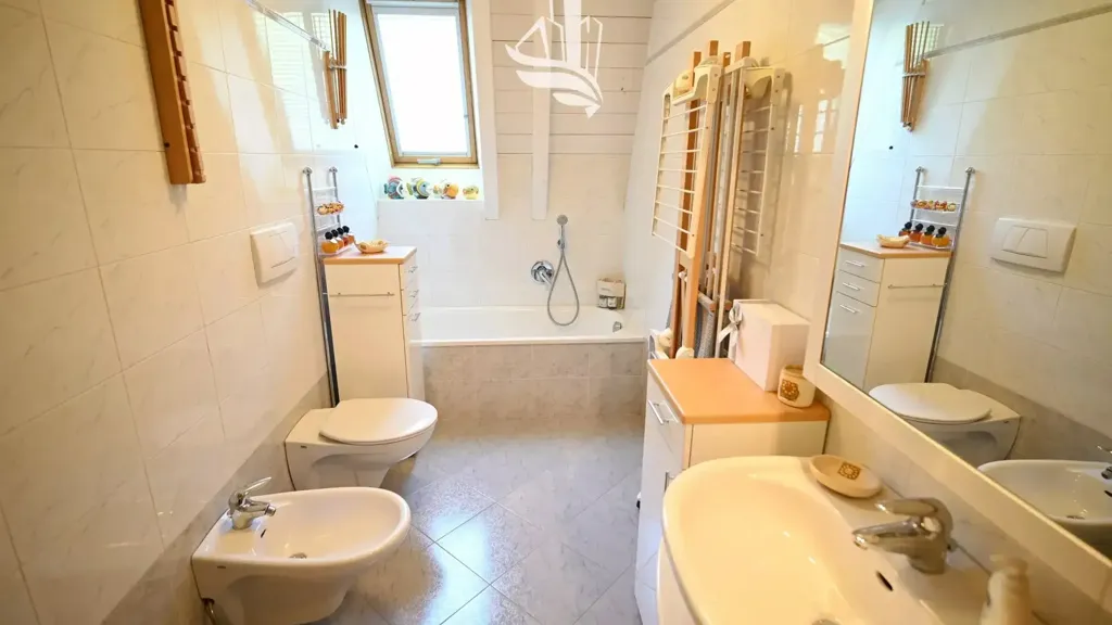 Salles de bain - Villa with Garden in Cortaccia