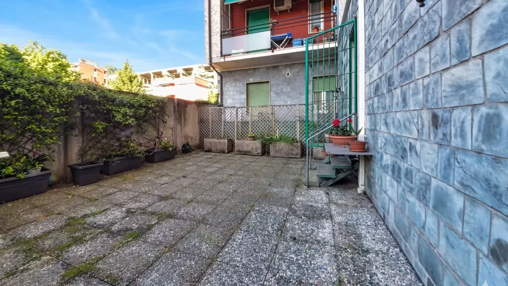Jardin - Quadrilocale with Two Outdoor Spaces in Como