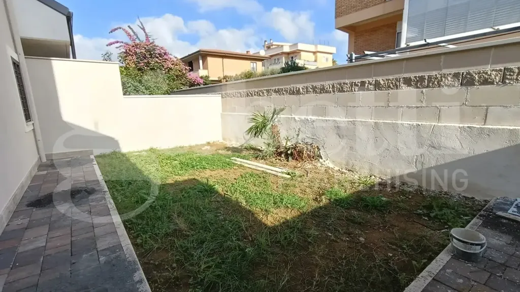 Jardin - New Villa with Solar Panels in Anzio