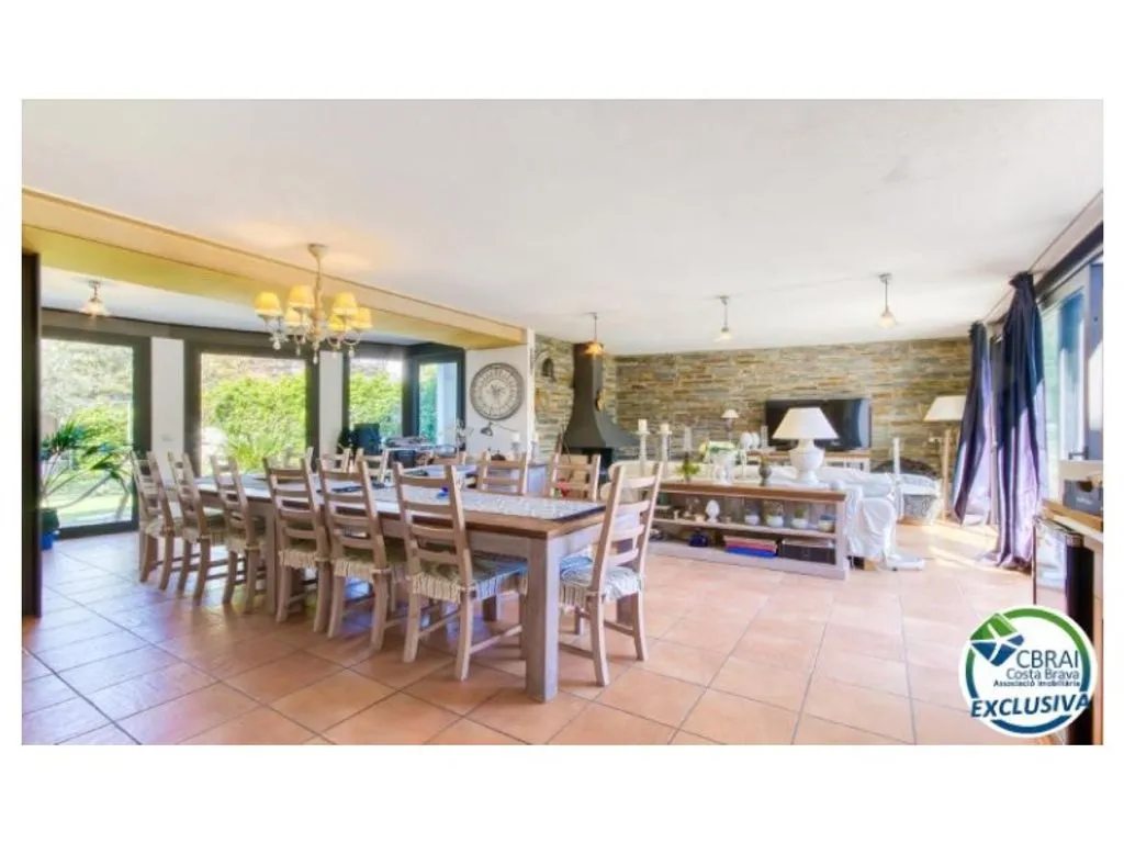 Salle à manger - Spacious Villa with South Orientation in Llançà