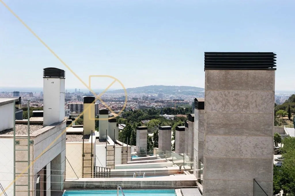 Piscine - Contemporary Adjoined House with Pool in Sarrià