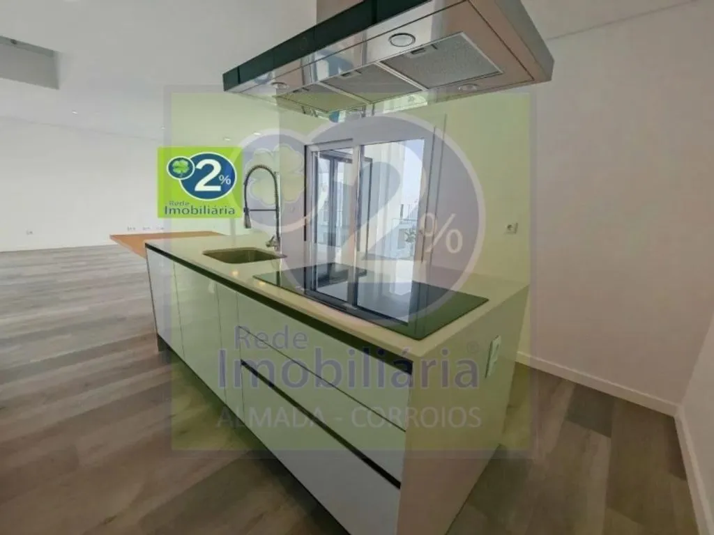 Köök - Luxury Duplex Flat with Parking in Seixal