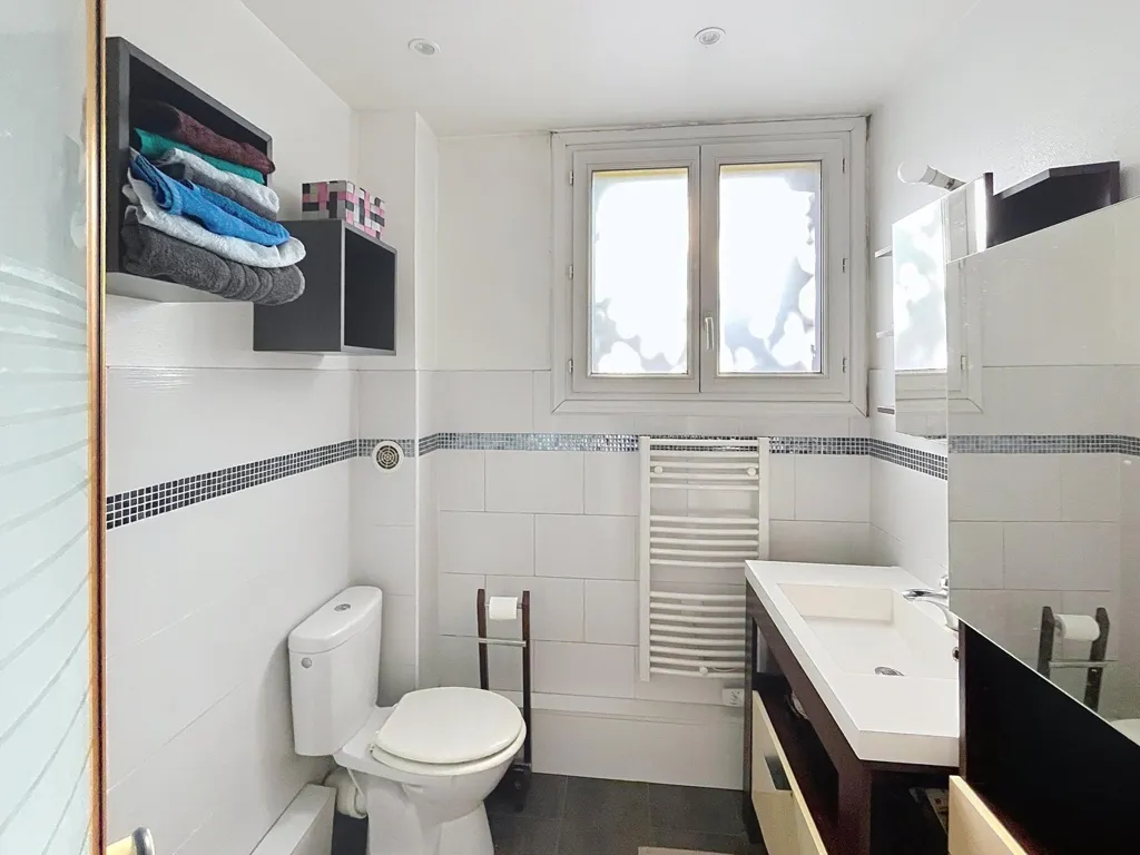 Bagni - Two-Bedroom Flat near Issy Centre