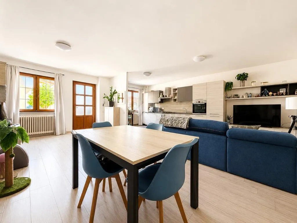 Dining Room - Modernised Two-Bedroom in Palazzo Pignano