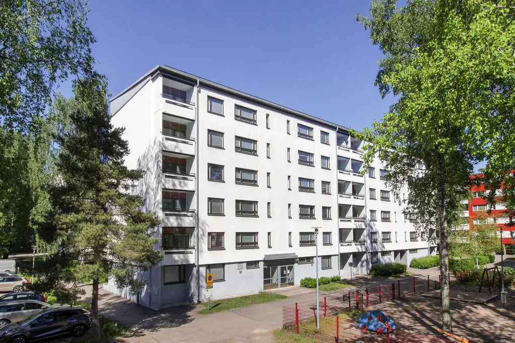 Spacious Flat with Balcony in Länsimäki, Vantaa