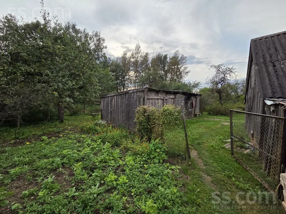 Jardin - Farmhouse with Orchard in Šķeltovas, Krāslava