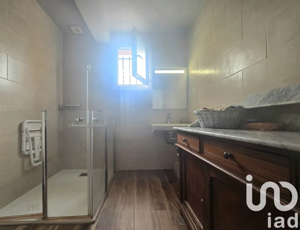 Salles de bain - Maison Familiale avec Piscine à Foulbec