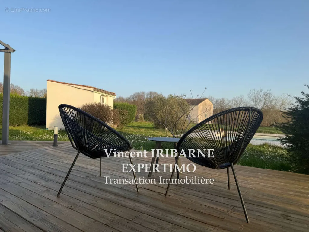 Terrass - Detached House with Pool in Fontcouverte