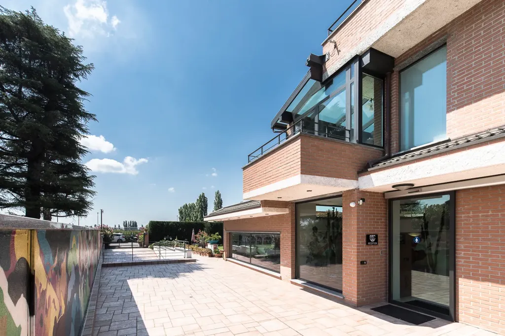 Terrace - Luxury Villa with Indoor Pool in Pantigliate