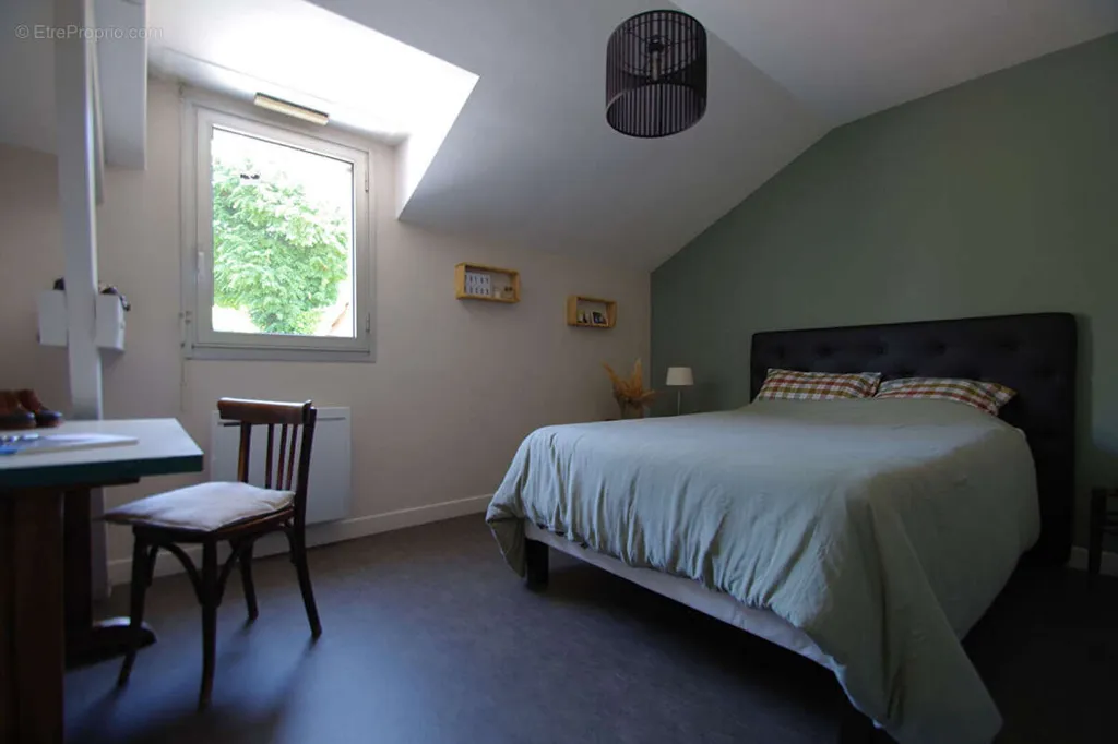 Chambres - Maison Familiale avec Jardin à Vertou