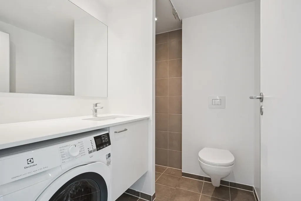 Salles de bain - Modern Flat with Terrace in Tilst