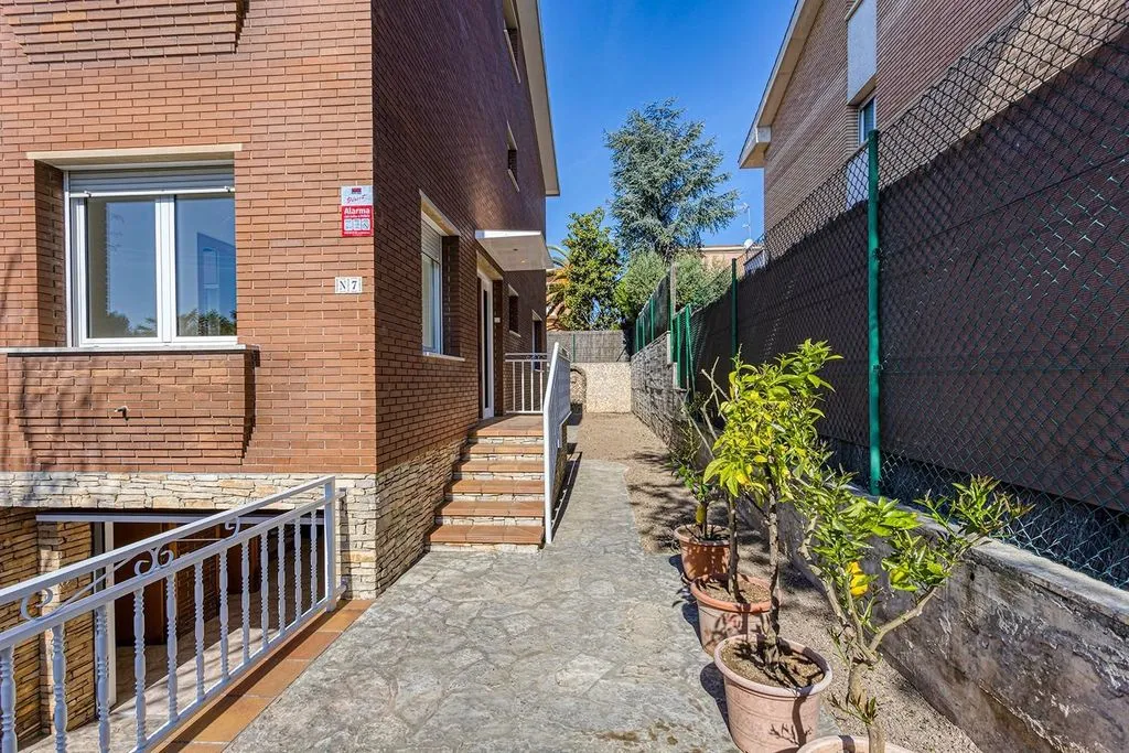 Exterior - Luxury Detached House with Terrace in Igualada