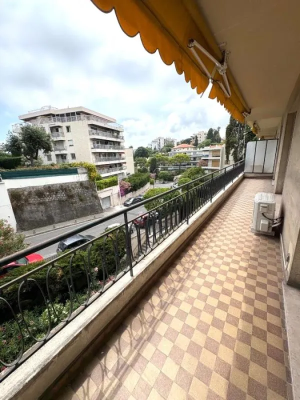Balcon - Appartement 1 Chambre avec Balcon à Cimiez
