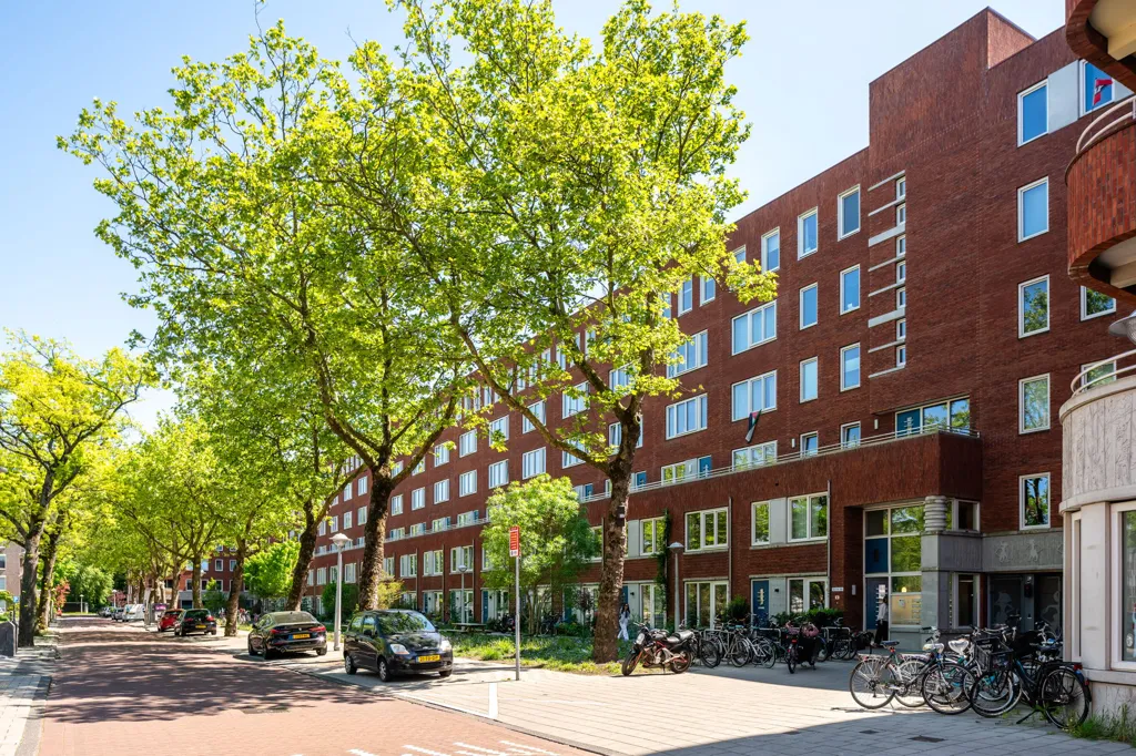 4-toaline korter asukohas Amsterdam