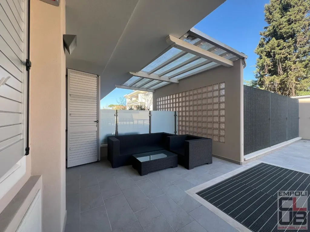 Terrass - Privately Leased Apartment with Terrace in Empoli