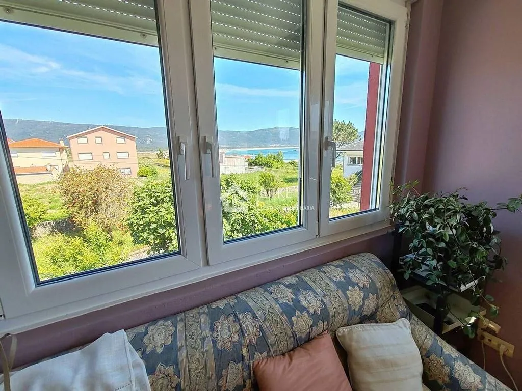 Salón - Apartment with Sea and Mountain Views in Carnota