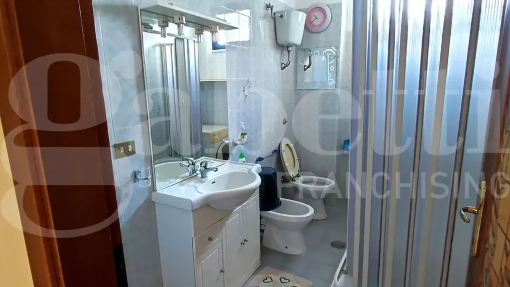 Salles de bain - Trilocale with Private Access in Catanzaro