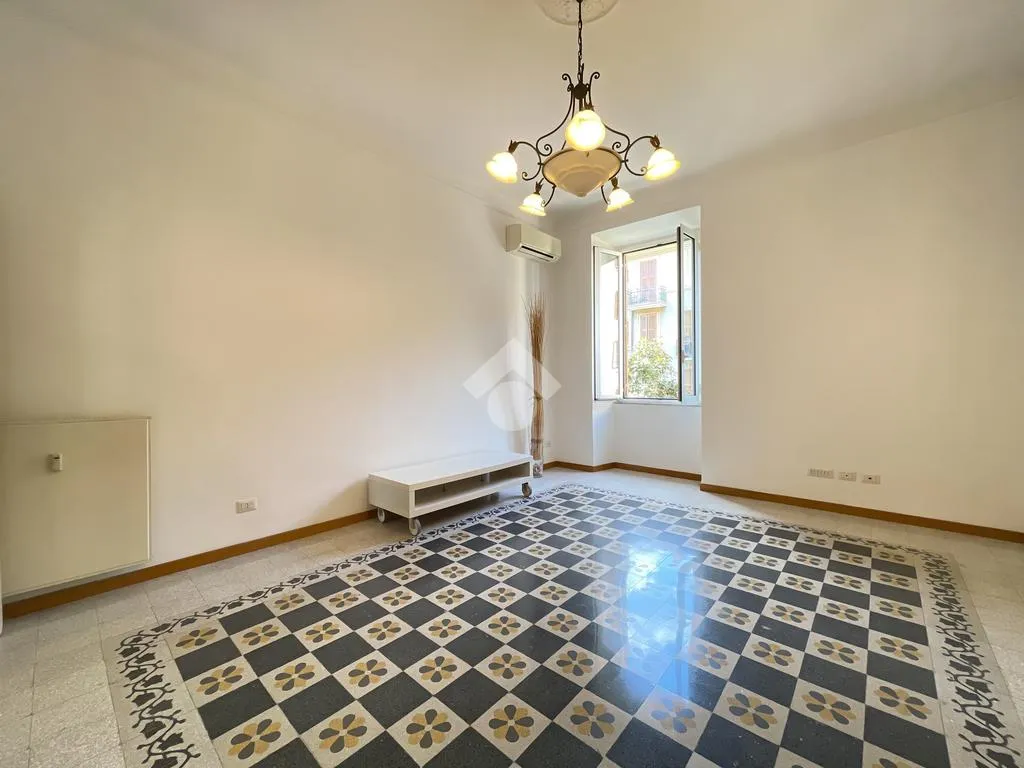 Stanze - Elegant 4-Bedroom Apartment in Trieste, Rome