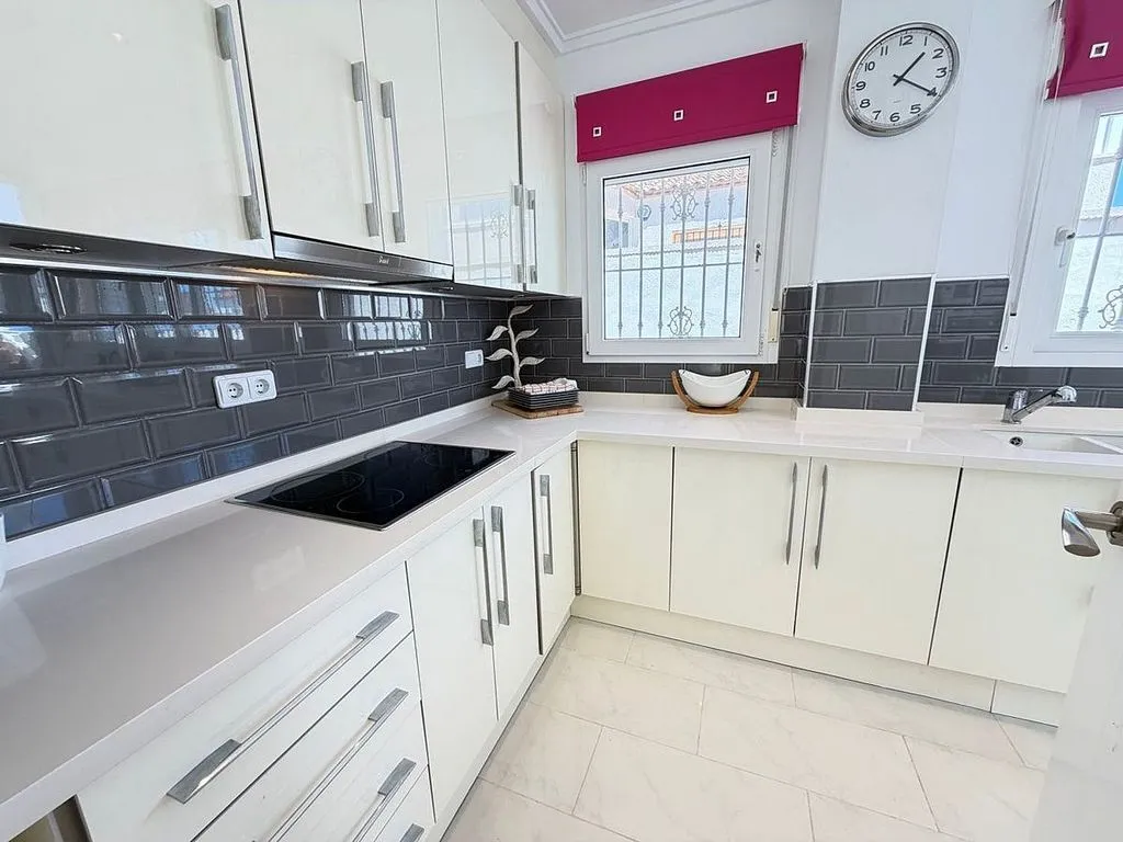 Cuisine - House with Pool and Garden in Orihuela