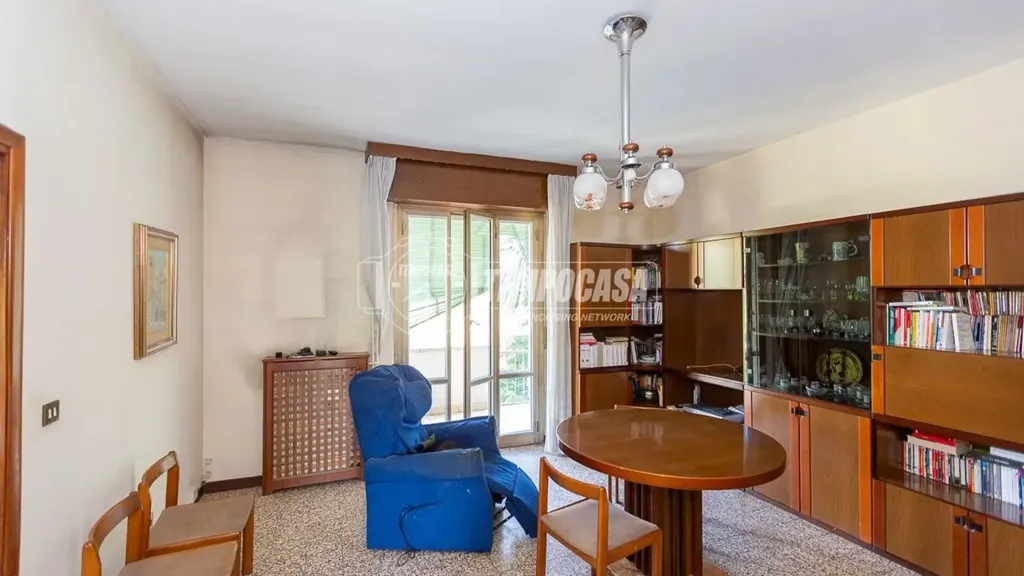 Kabinet - Spacious Trilocale with Terrace in Brescia