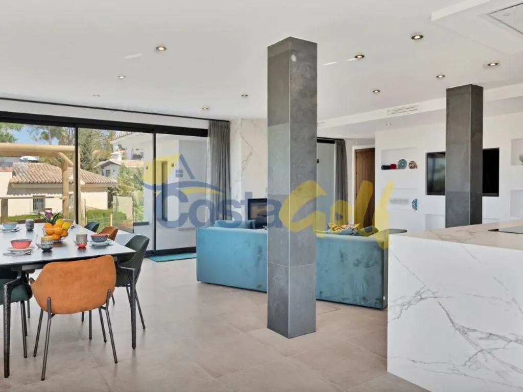 Salle à manger - Luxury Villa with Pool in Elviria, Marbella