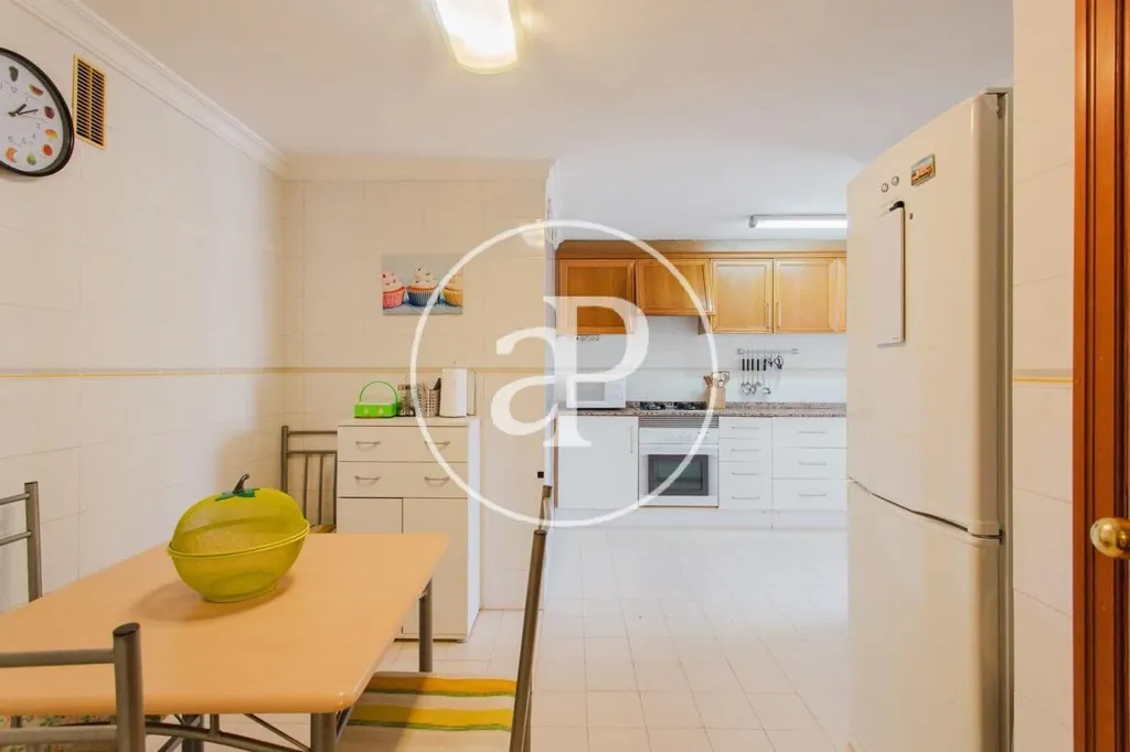 Köök - Furnished Flat with Balcony in Mestalla, Valencia