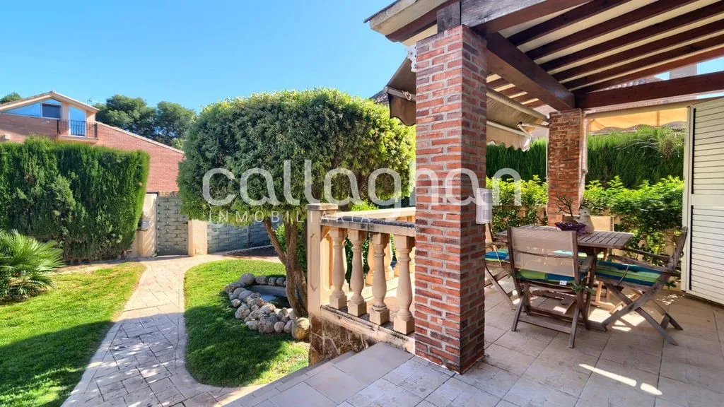 Terrace - Luxury Detached House with Pool in Paterna