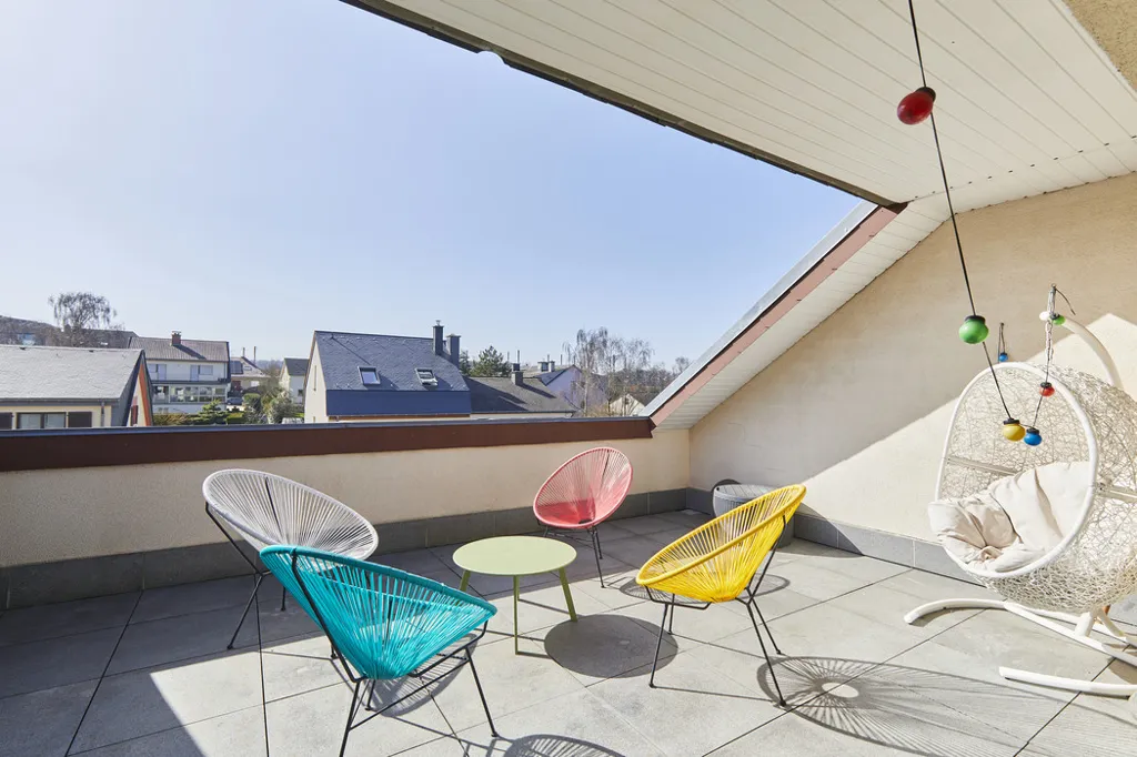 Terrasse - Duplex 4 Chambres avec Terrasse à Mamer
