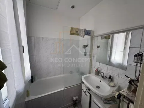 Vannitoad - Furnished Flat with Courtyard in Strasbourg