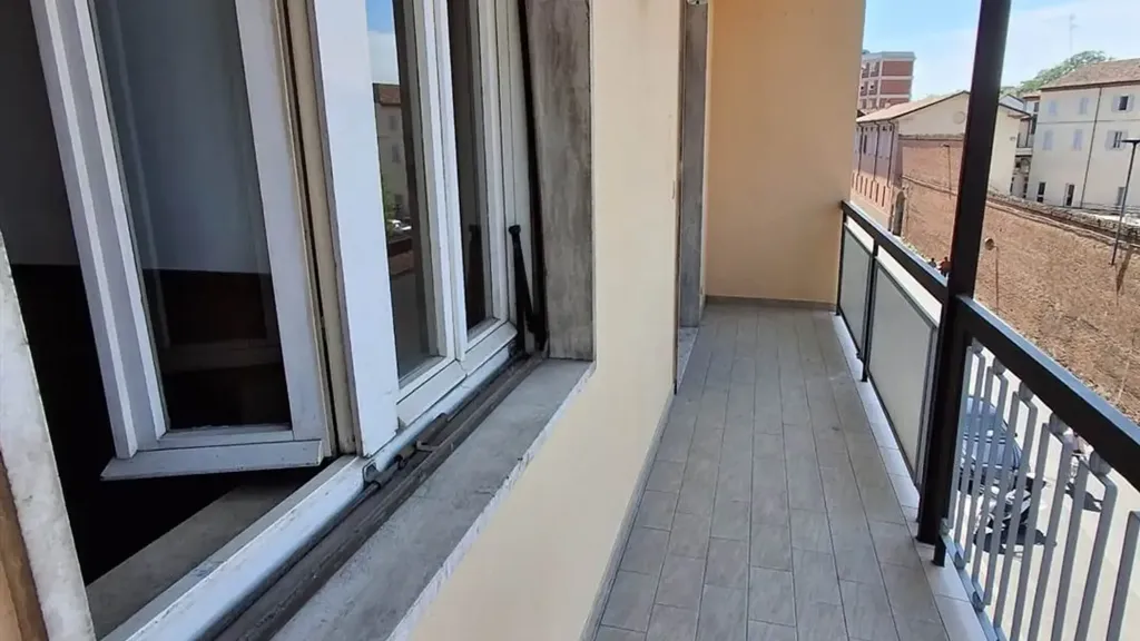 Rõdu - Apartment with Balconies in Piacenza