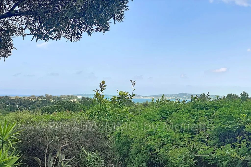 Aed - Garden Apartment with Sea View in Grimaud