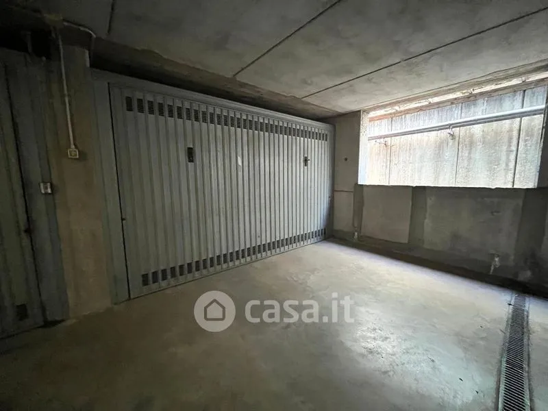 Garage - Trilocale with Balcony in Central Legnago