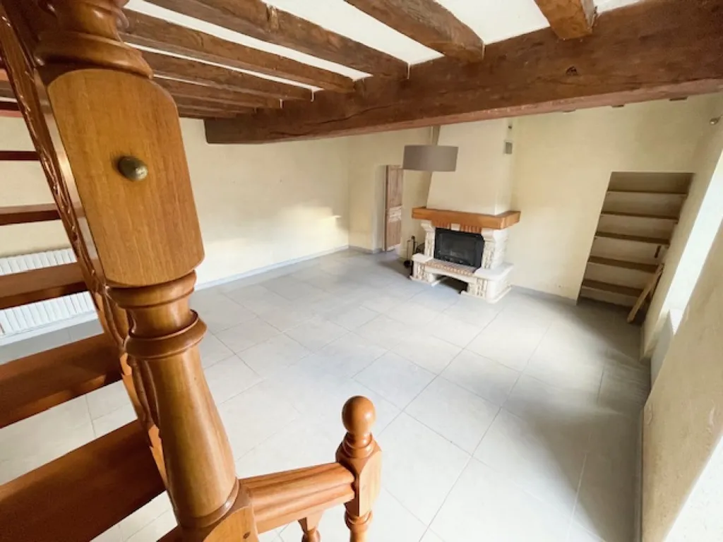 Séjour - Maison Ancienne avec Dépendances à La Meignanne