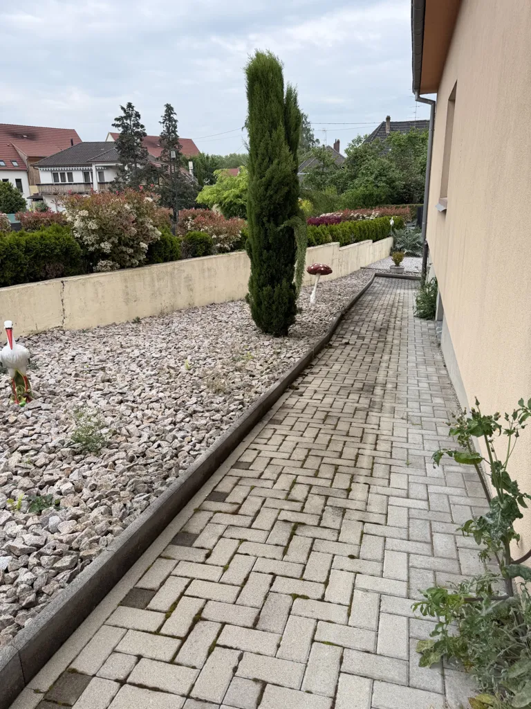 Giardino - Detached House with Undercroft in Erstein