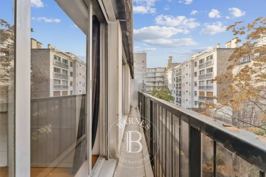 Rõdu - Luxury Paris 16th Flat with Balcony