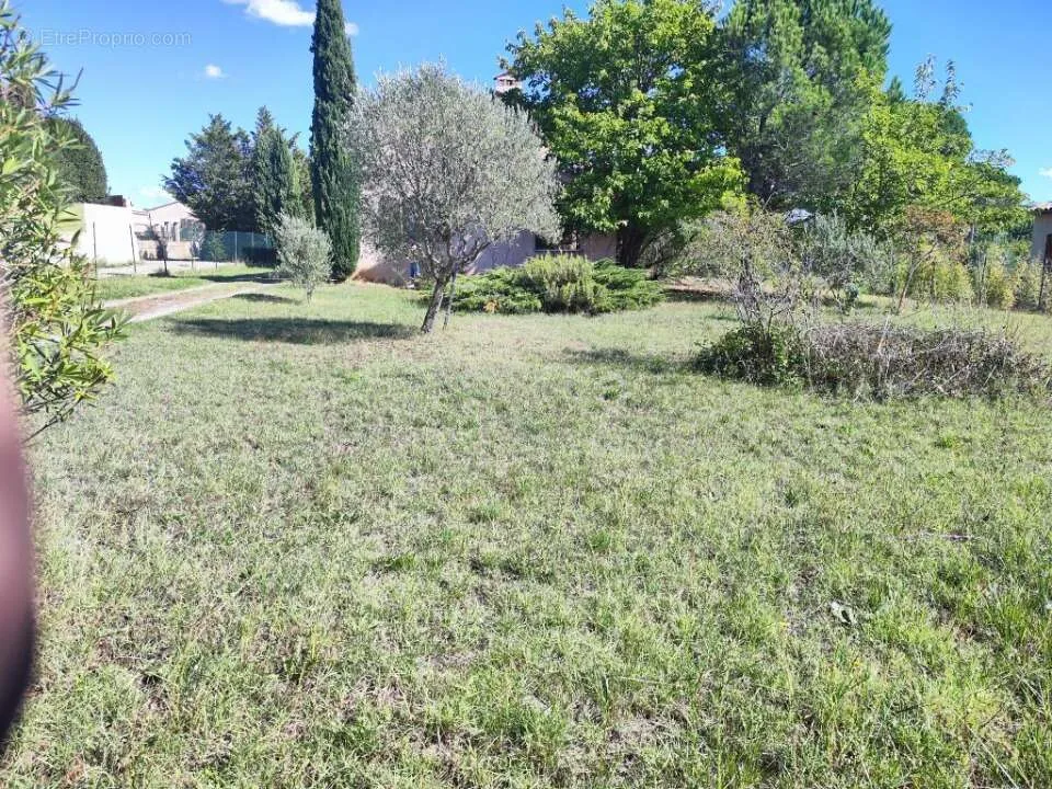 Terrain à Vidauban