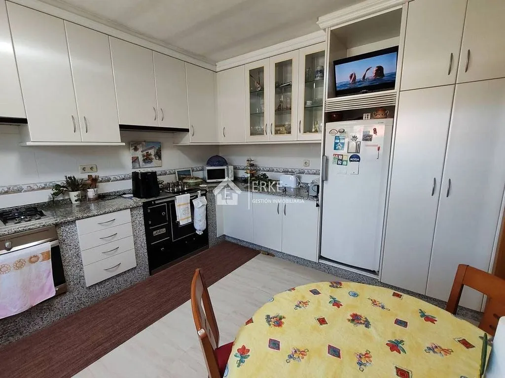 Cocina - Apartment with Sea and Mountain Views in Carnota